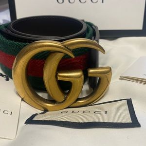 Women’s brown leather Gucci belt